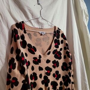 525 Tan with Pink & Black Leopard Print V-Neck Sweater, size LRG